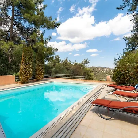 Villa Hillcrest Panorama By Ezoria *