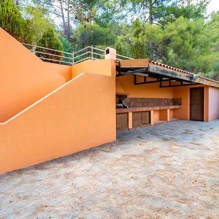 Villa Hillcrest Panorama By Ezoria Moniatis