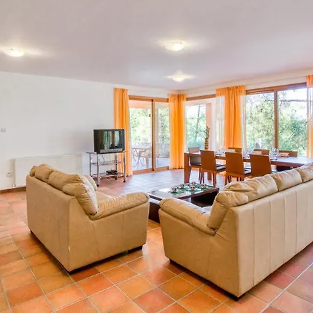 Villa Hillcrest Panorama By Ezoria